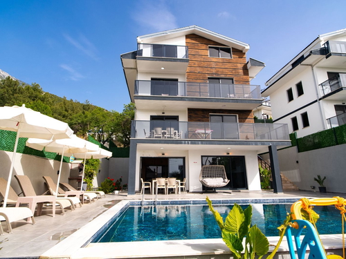  gece  -  Kasım
  | Fethiye Ovacık'ta Lüks 8 Kişilik Villa: Jakuzi, Kapalı Havuz ve Sauna